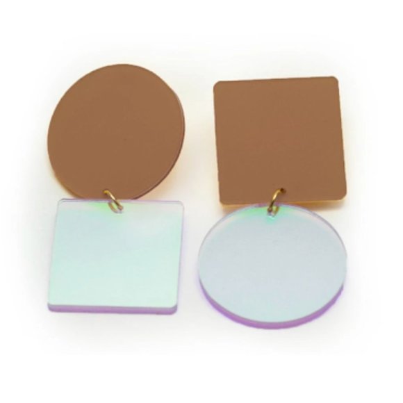 Eco-resin asymmetrical statement earrings - Picture 1 of 3